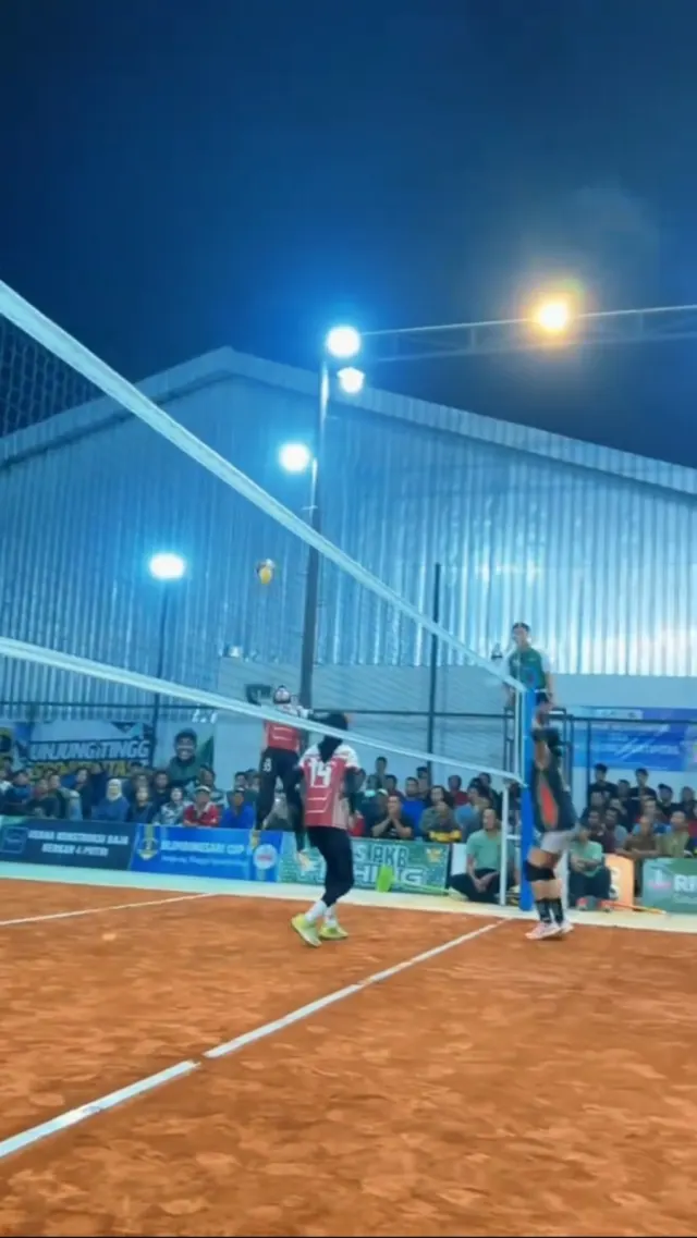 Berita Tanding voli — Olahraga